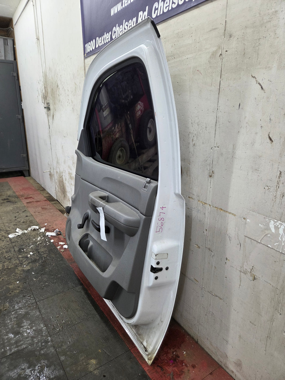 2007-2013 Chevrolet Silverado / GMC Sierra 1500 2500 3500 HD RH Front Passenger Side Door