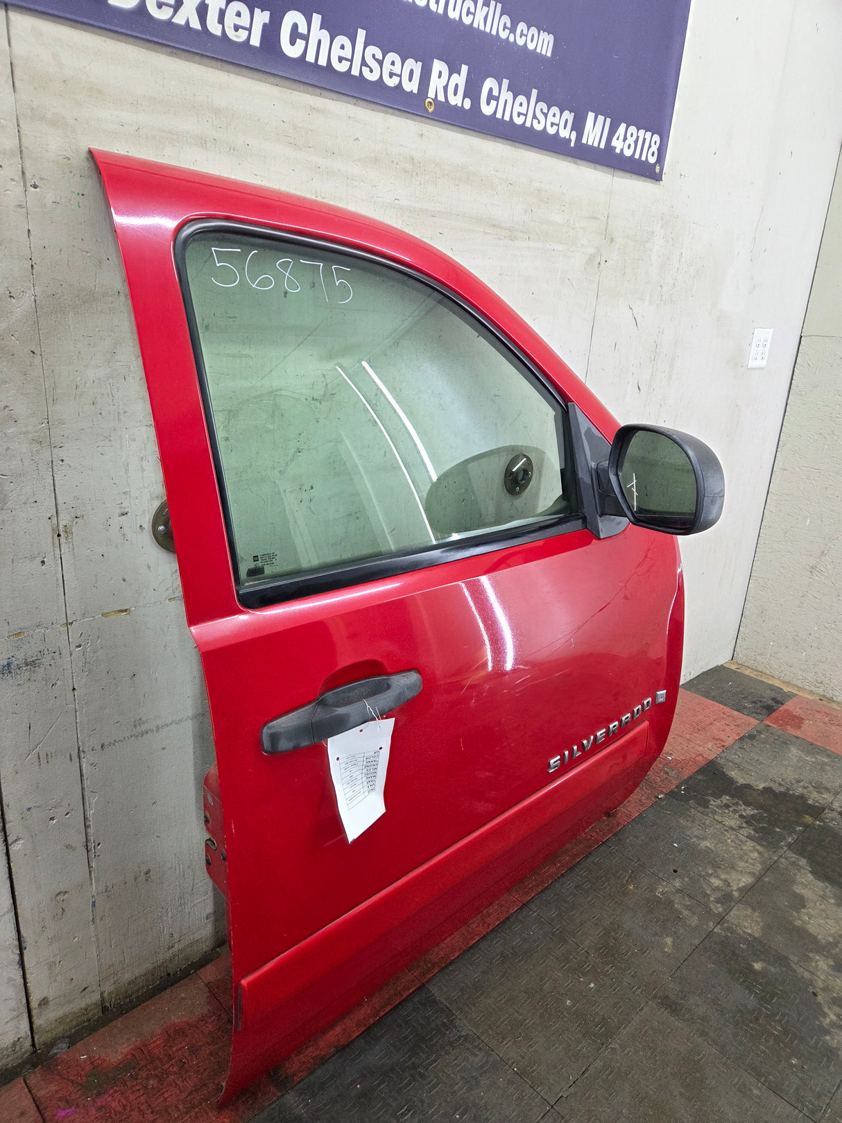 2007-2013 Chevrolet Silverado / GMC Sierra 1500 2500 3500 HD RH Front Passenger Side Door