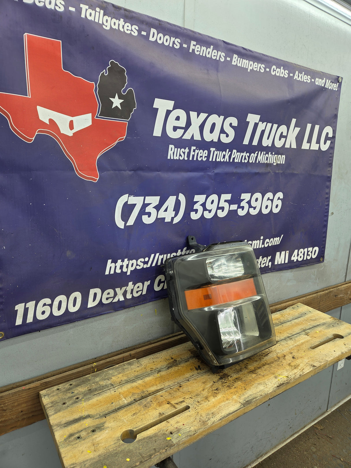 2008-2010 Ford Super Duty F250 F350 F450 F550 LH Driver Side Composite Head Light