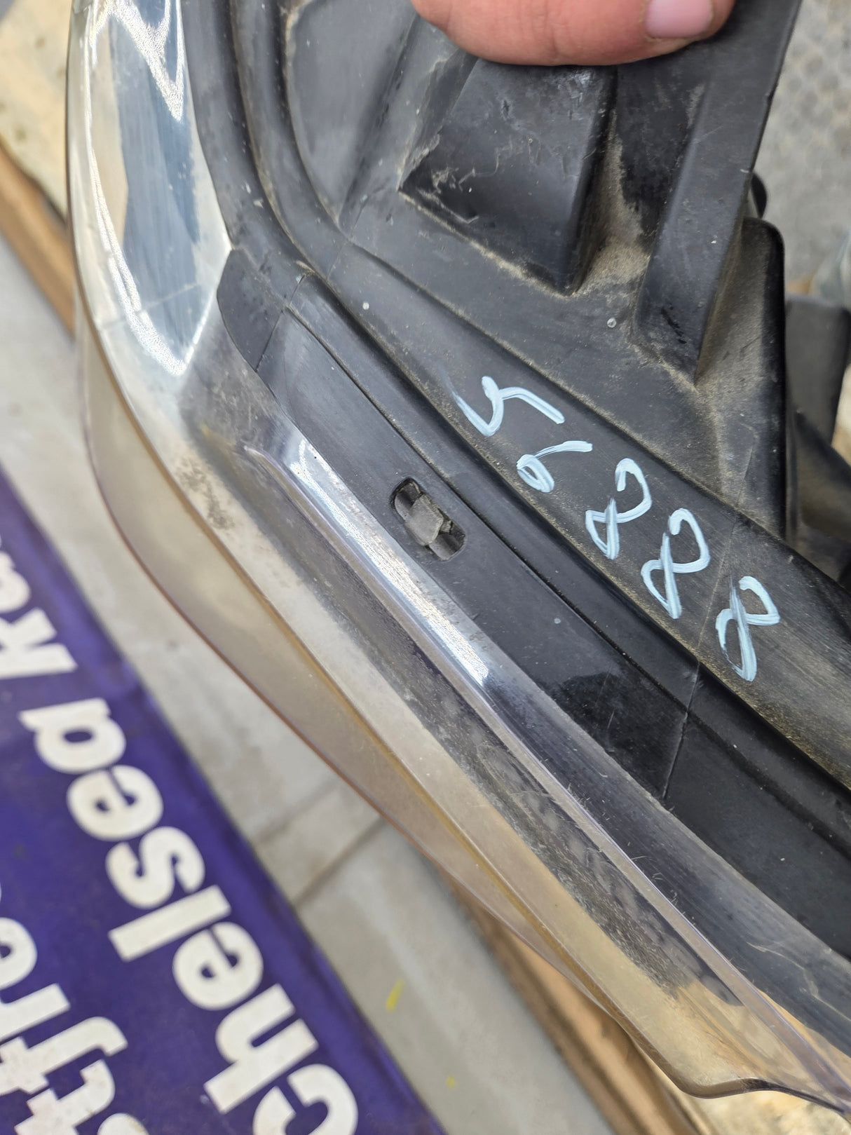 2008-2010 Ford Super Duty F250 F350 F450 F550 LH Driver Side Composite Head Light