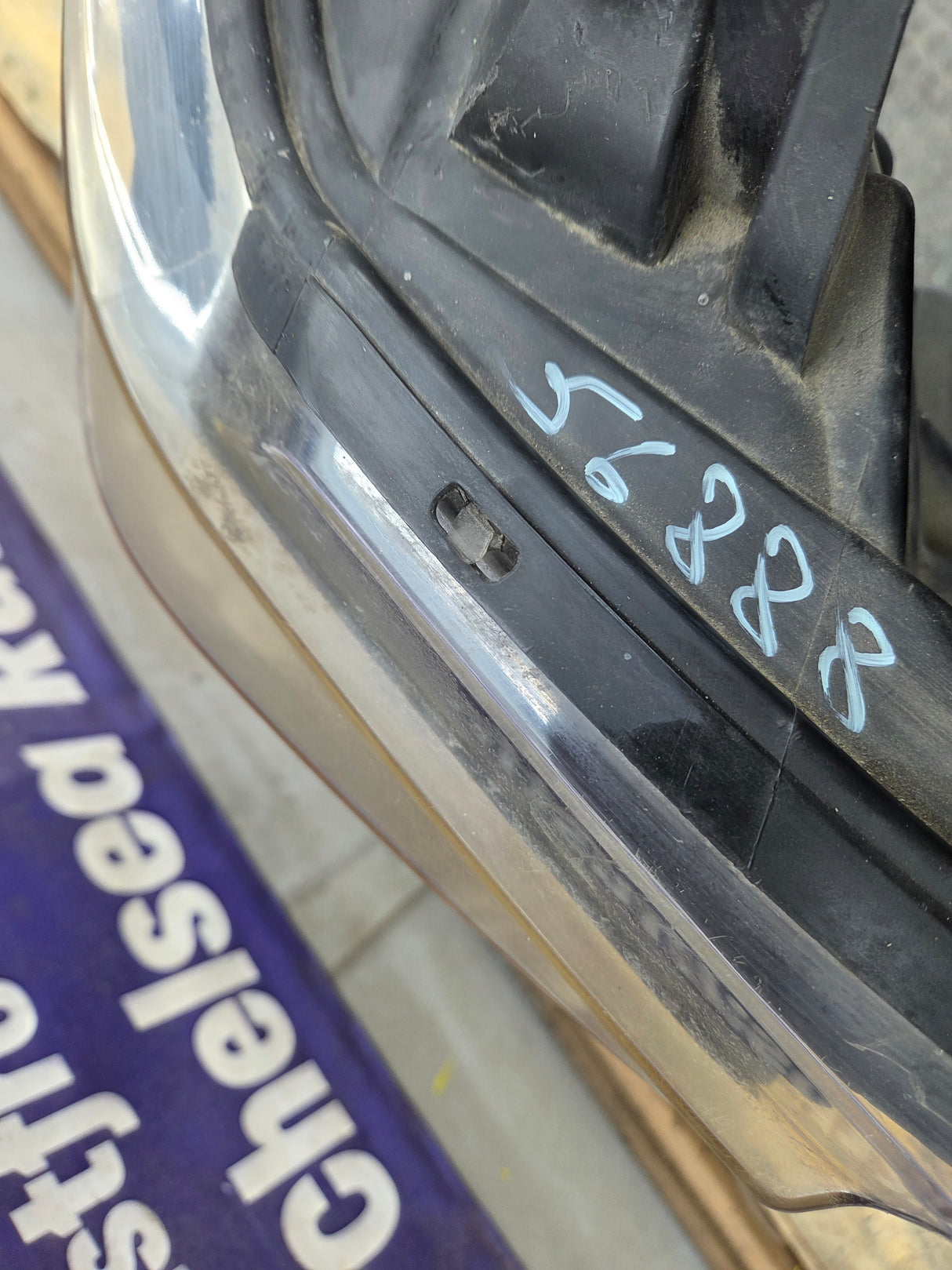 2008-2010 Ford Super Duty F250 F350 F450 F550 LH Driver Side Composite Head Light