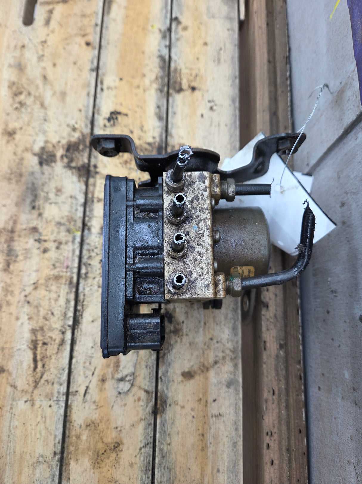 2014-2016 Chevrolet Silverado GMC 1500 ABS Pump Module - 23425456