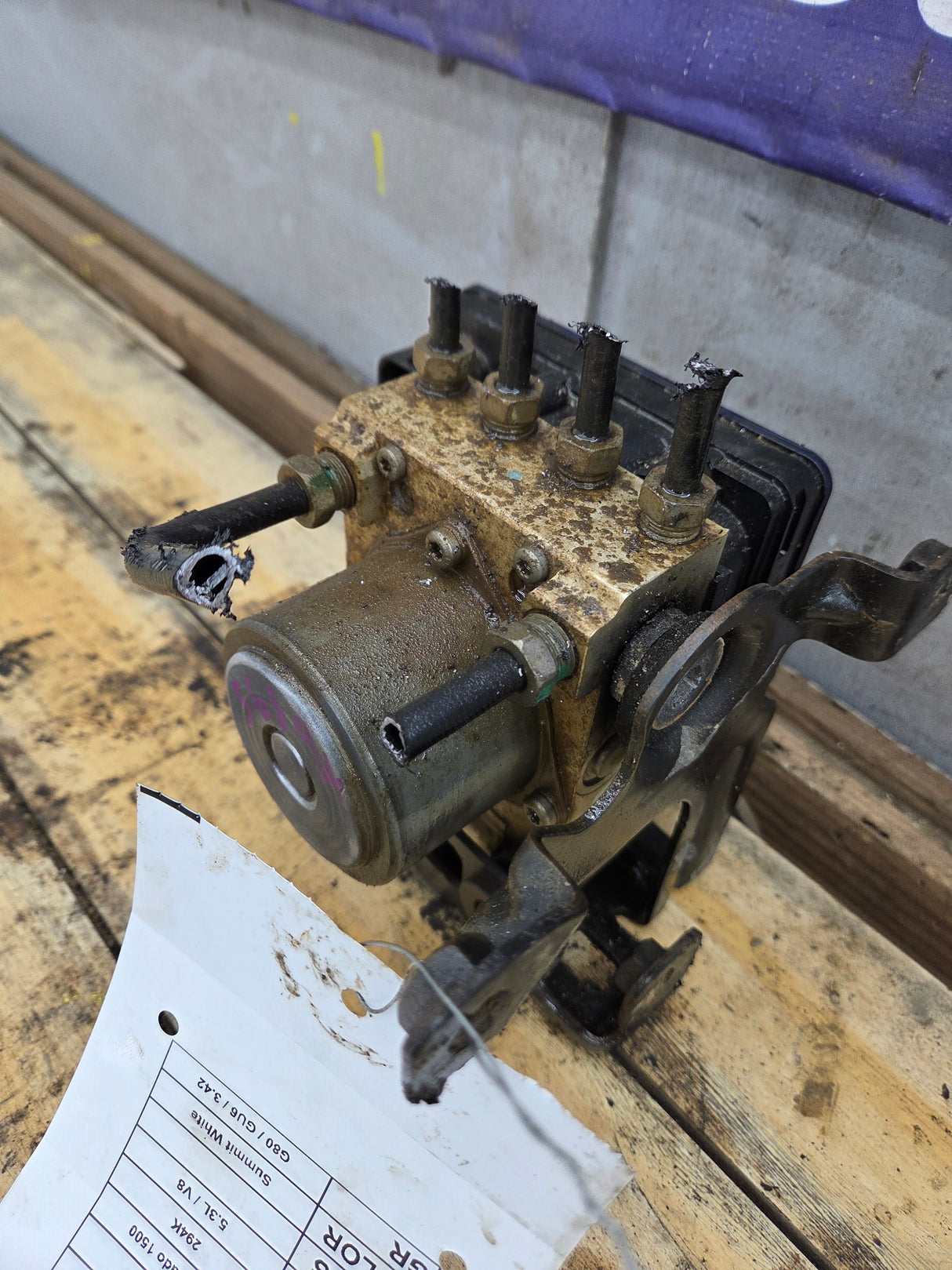 2014-2016 Chevrolet Silverado GMC 1500 ABS Pump Module - 23425456