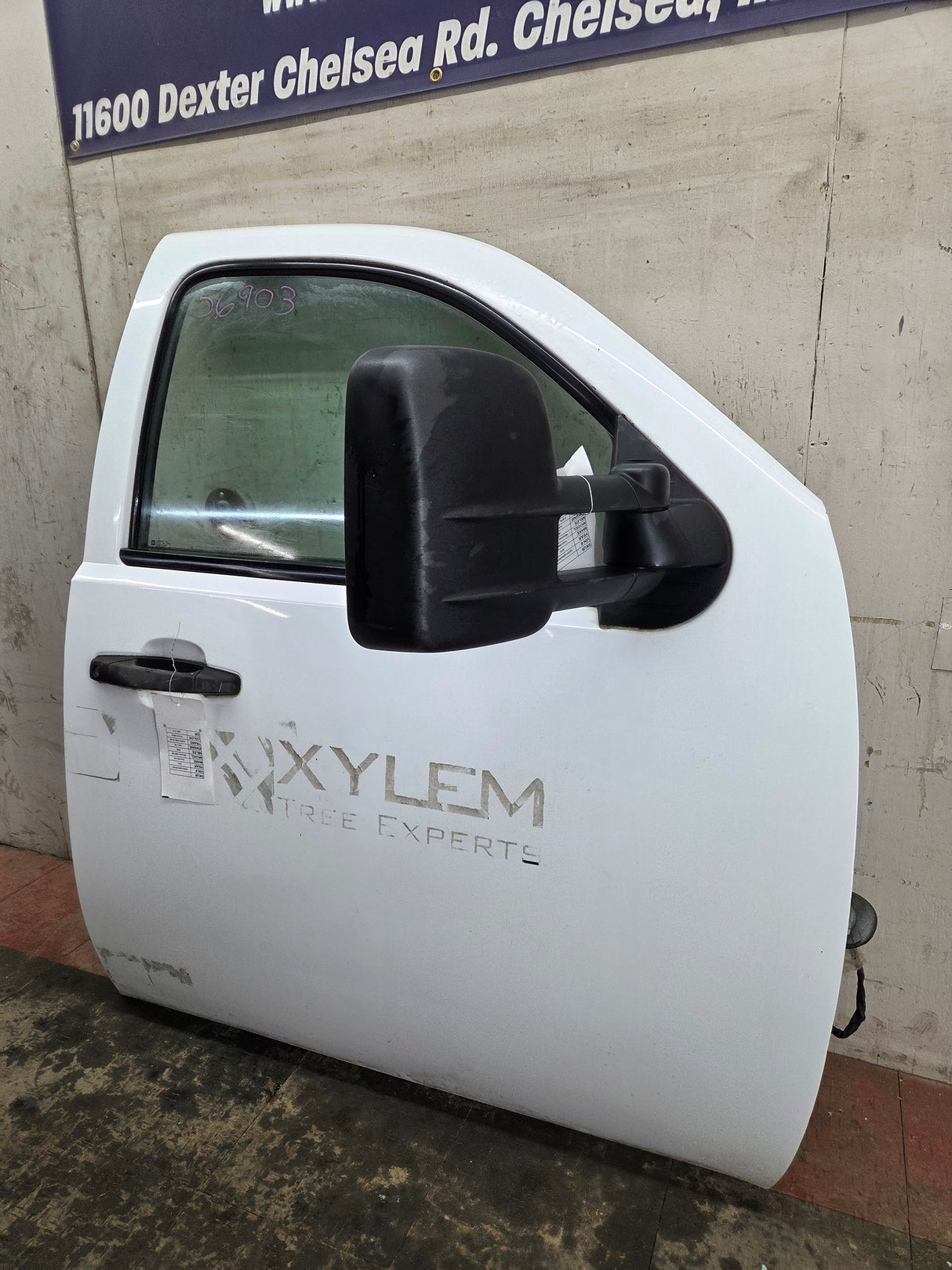 2007-2013 Chevrolet Silverado / GMC Sierra 1500 2500 3500 HD RH Front Passenger Side Door