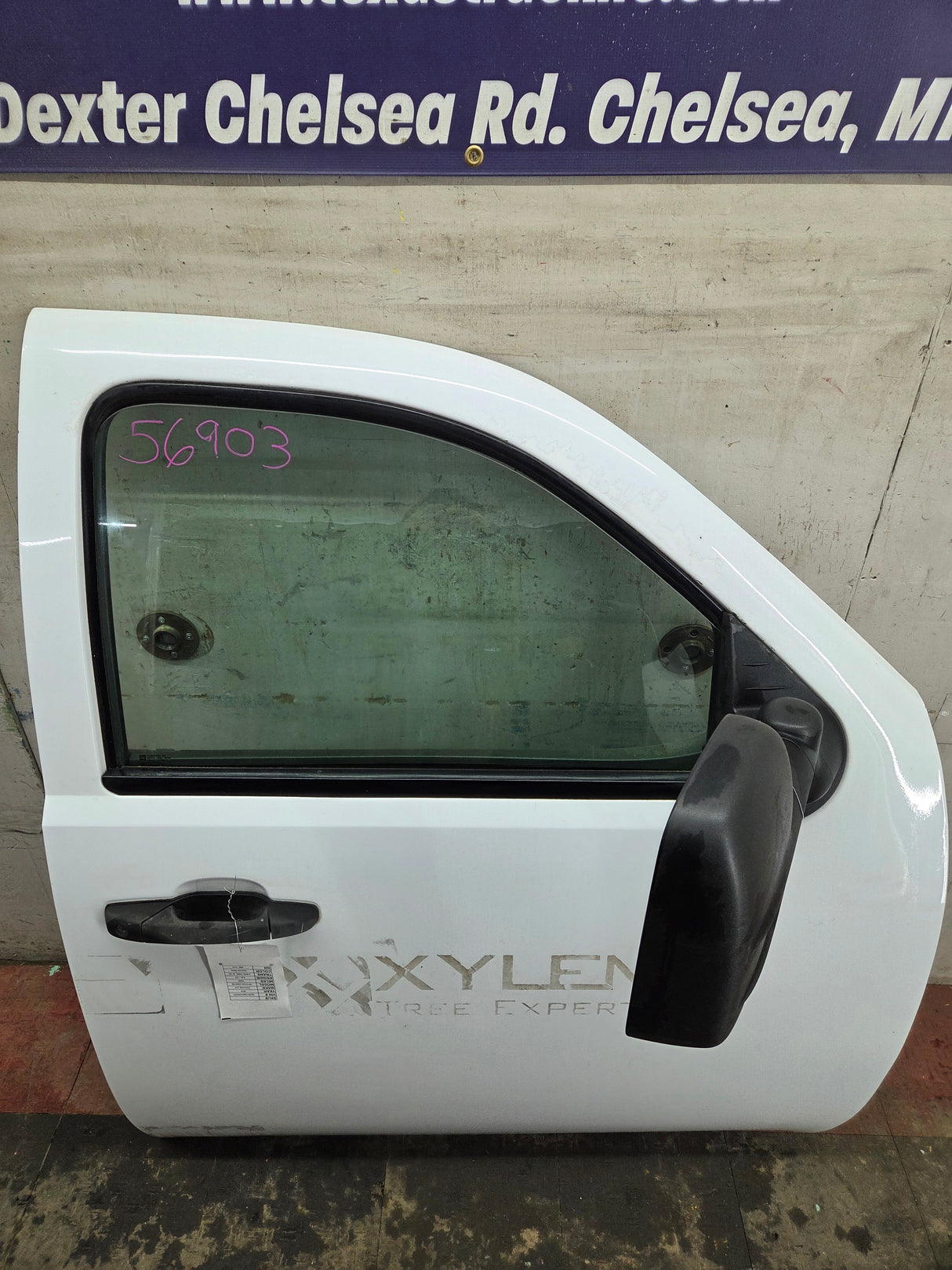 2007-2013 Chevrolet Silverado / GMC Sierra 1500 2500 3500 HD RH Front Passenger Side Door