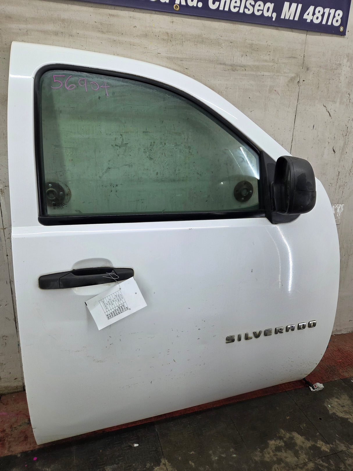 2007-2013 Chevrolet Silverado / GMC Sierra 1500 2500 3500 HD RH Front Passenger Side Door