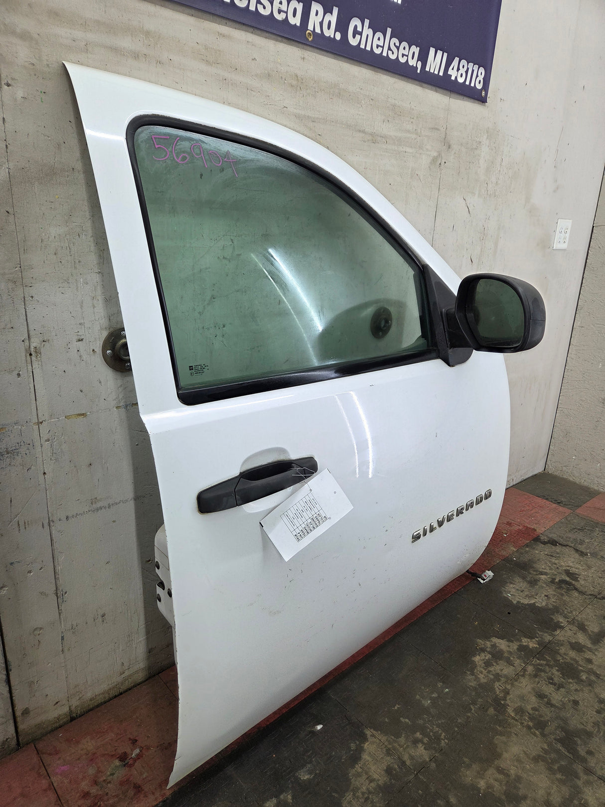 2007-2013 Chevrolet Silverado / GMC Sierra 1500 2500 3500 HD RH Front Passenger Side Door