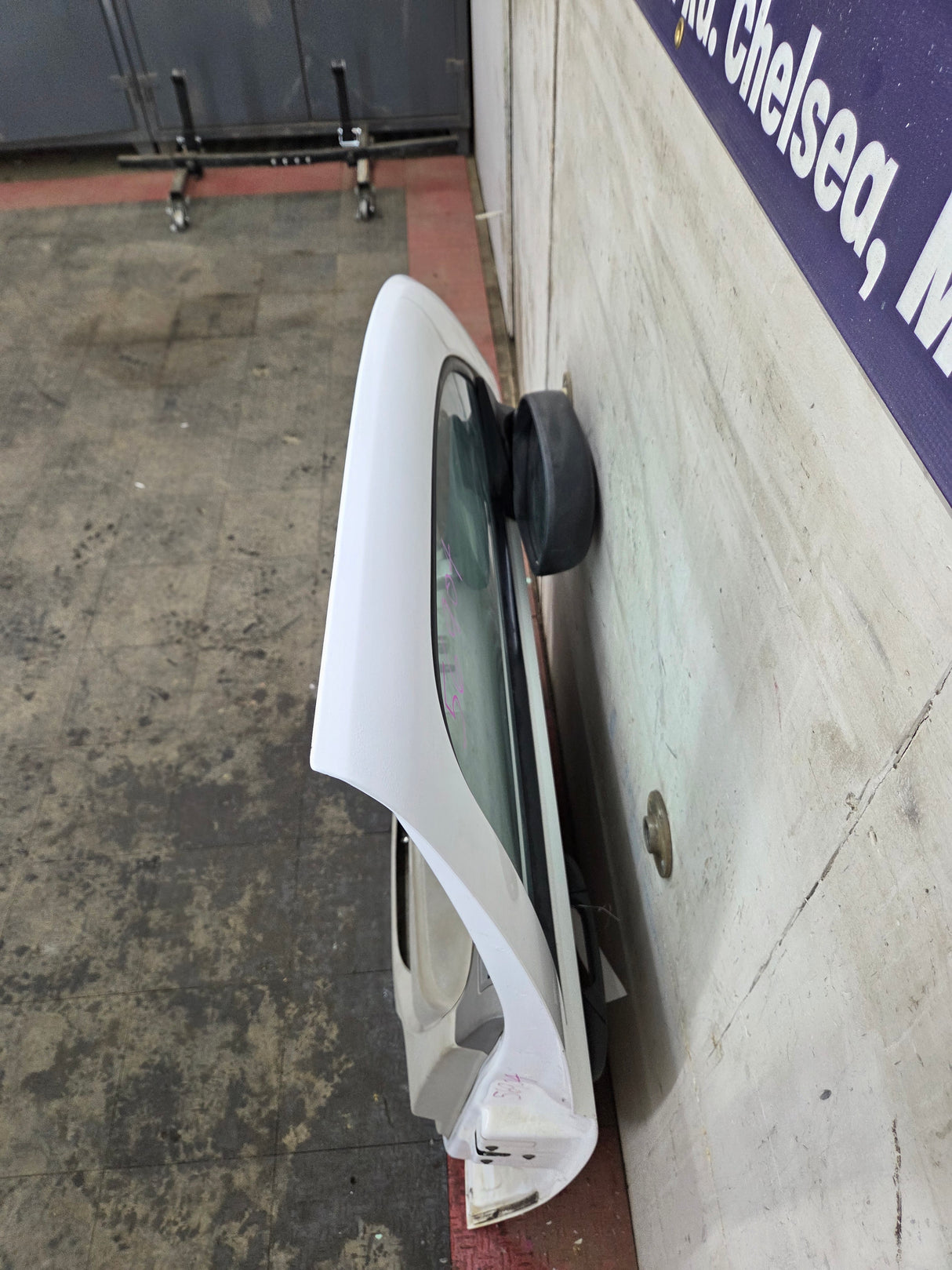 2007-2013 Chevrolet Silverado / GMC Sierra 1500 2500 3500 HD RH Front Passenger Side Door