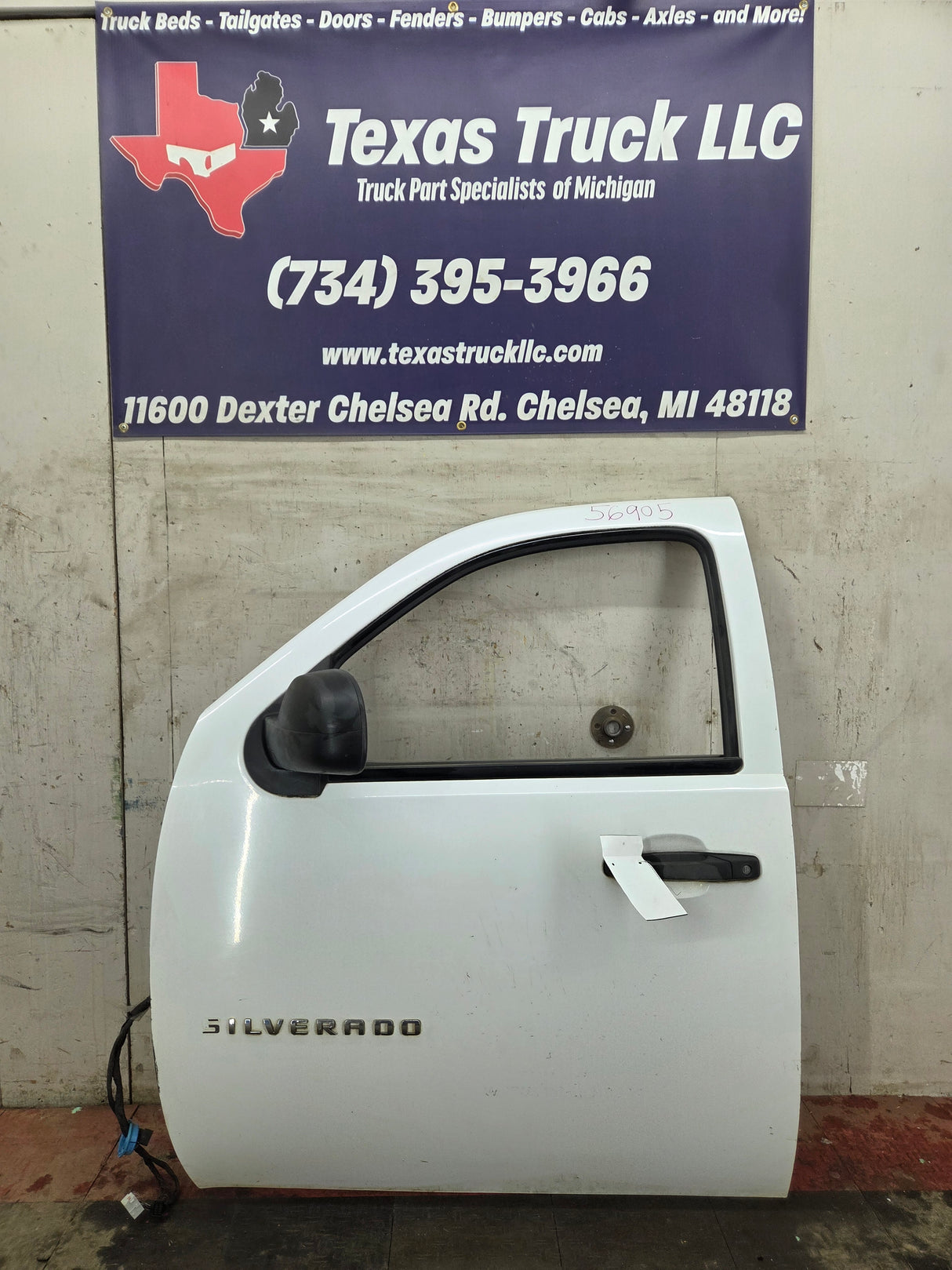 2007-2013 Chevrolet Silverado / GMC Sierra 1500 2500 3500 HD LH Front Driver Side Door