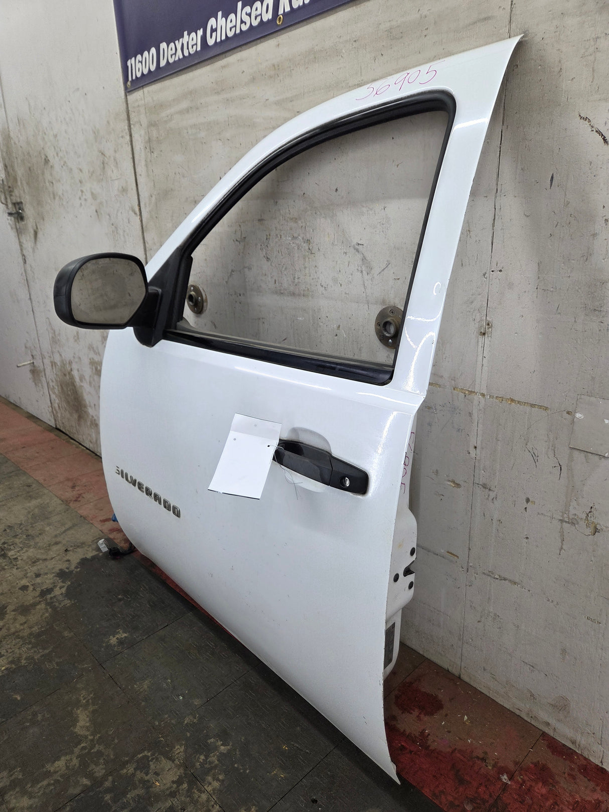 2007-2013 Chevrolet Silverado / GMC Sierra 1500 2500 3500 HD LH Front Driver Side Door