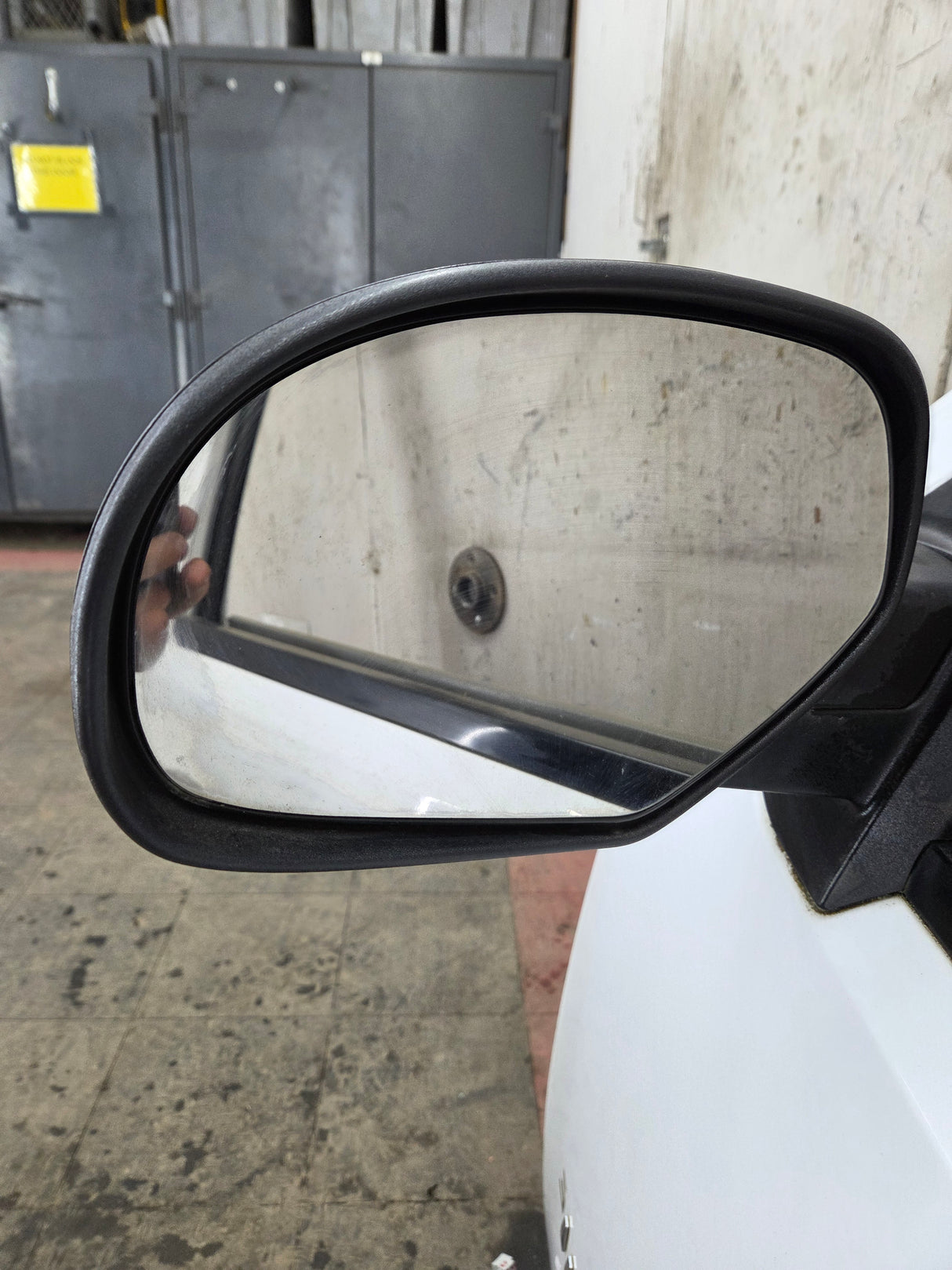 2007-2013 Chevrolet Silverado / GMC Sierra 1500 2500 3500 HD LH Front Driver Side Door