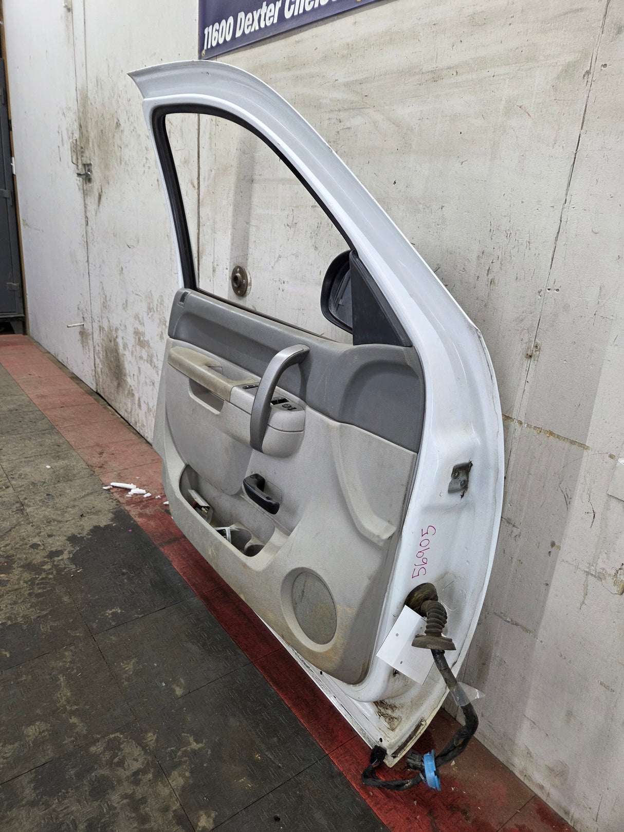 2007-2013 Chevrolet Silverado / GMC Sierra 1500 2500 3500 HD LH Front Driver Side Door