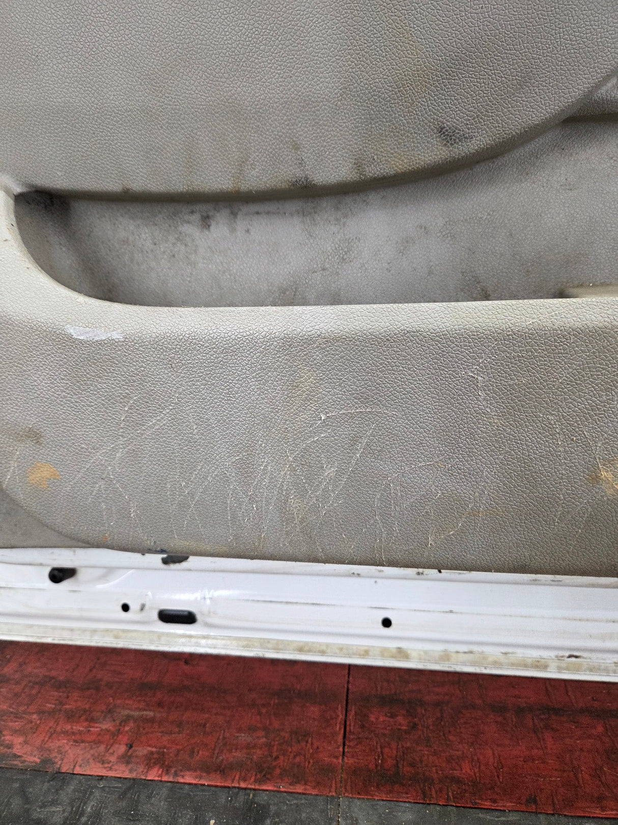 2007-2013 Chevrolet Silverado / GMC Sierra 1500 2500 3500 HD LH Front Driver Side Door