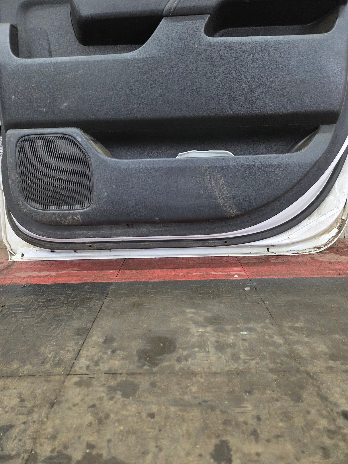 2014-2019 Chevrolet Silverado / GMC Sierra RH Rear Passenger Side Crew Cab Door 1500 2500 3500 HD