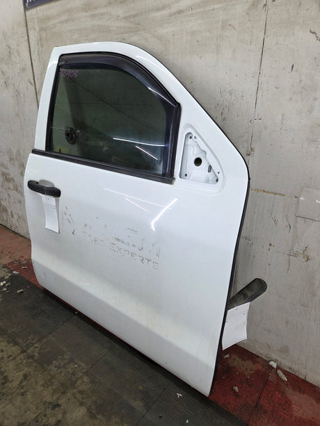 2014-2019 Chevrolet Silverado / GMC Sierra RH Front Passenger Side Crew Cab Door 1500 25000 3500 HD
