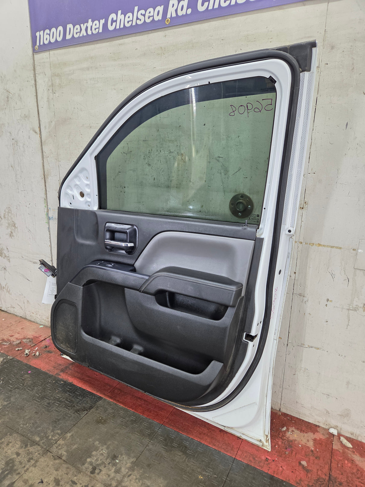 2014-2019 Chevrolet Silverado / GMC Sierra RH Front Passenger Side Crew Cab Door 1500 25000 3500 HD