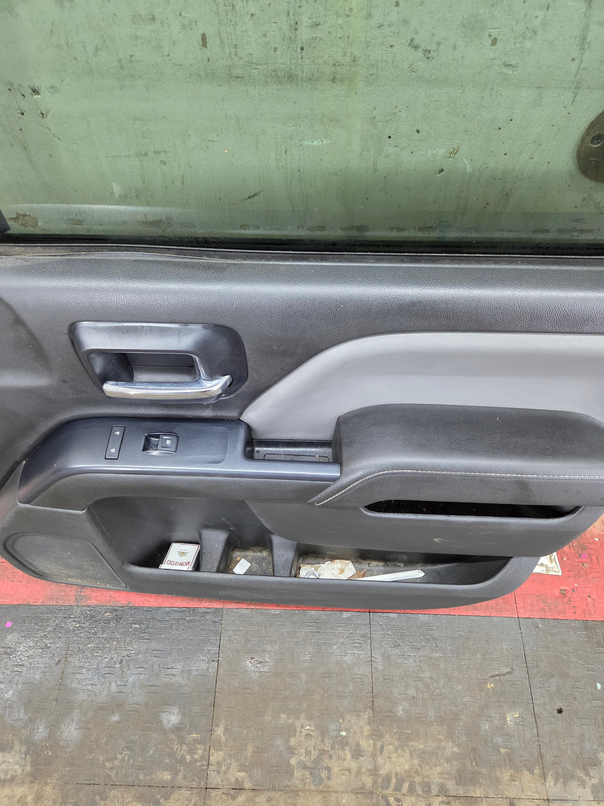 2014-2019 Chevrolet Silverado / GMC Sierra RH Front Passenger Side Crew Cab Door 1500 25000 3500 HD