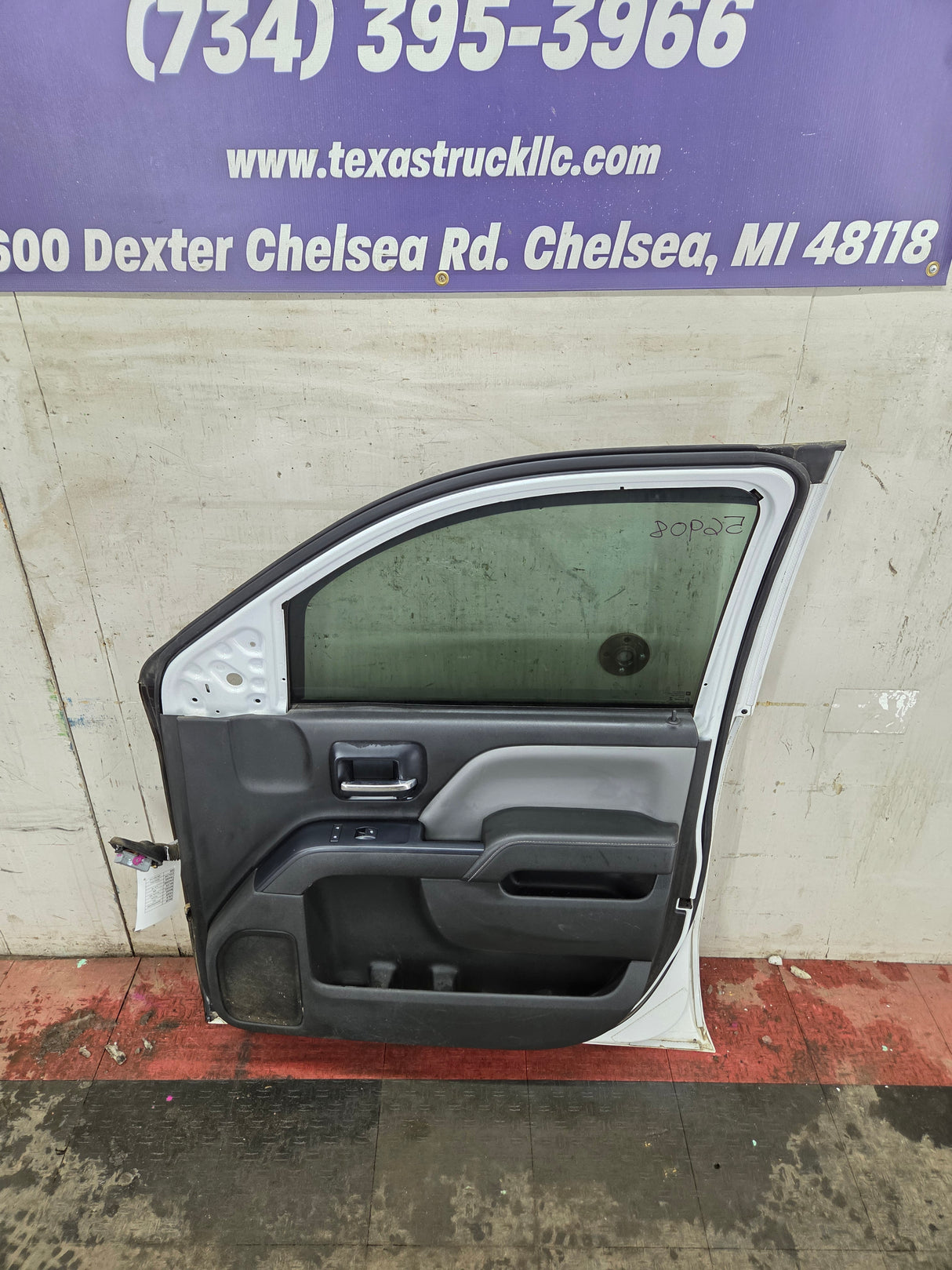 2014-2019 Chevrolet Silverado / GMC Sierra RH Front Passenger Side Crew Cab Door 1500 25000 3500 HD