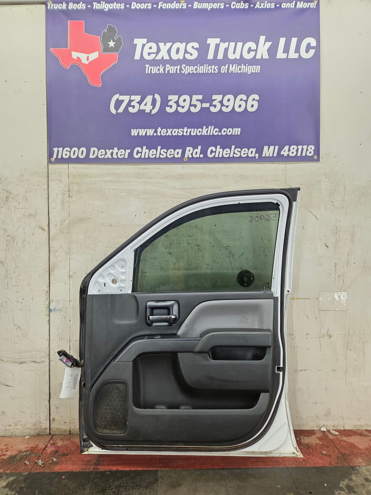 2014-2019 Chevrolet Silverado / GMC Sierra RH Front Passenger Side Crew Cab Door 1500 25000 3500 HD