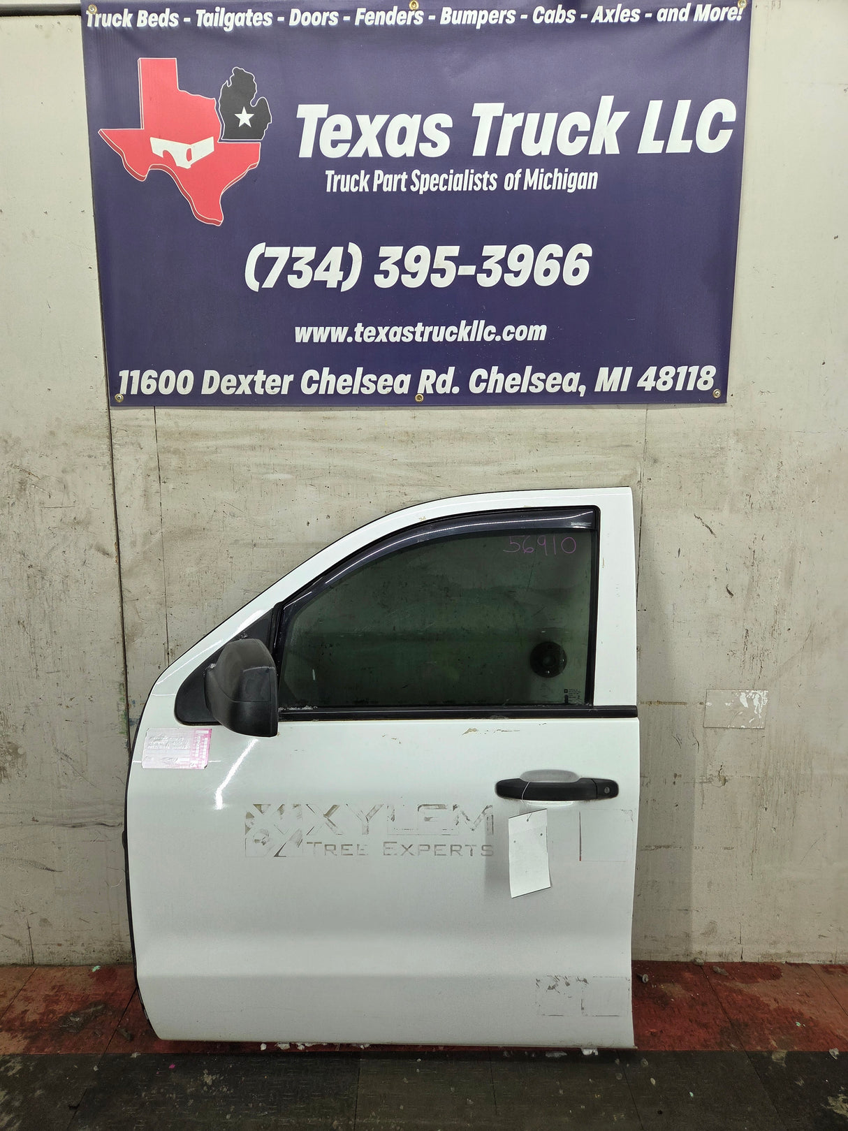 2014-2019 Chevrolet Silverado / GMC Sierra LH Front Driver Side Crew Cab Door 1500 25000 3500 HD