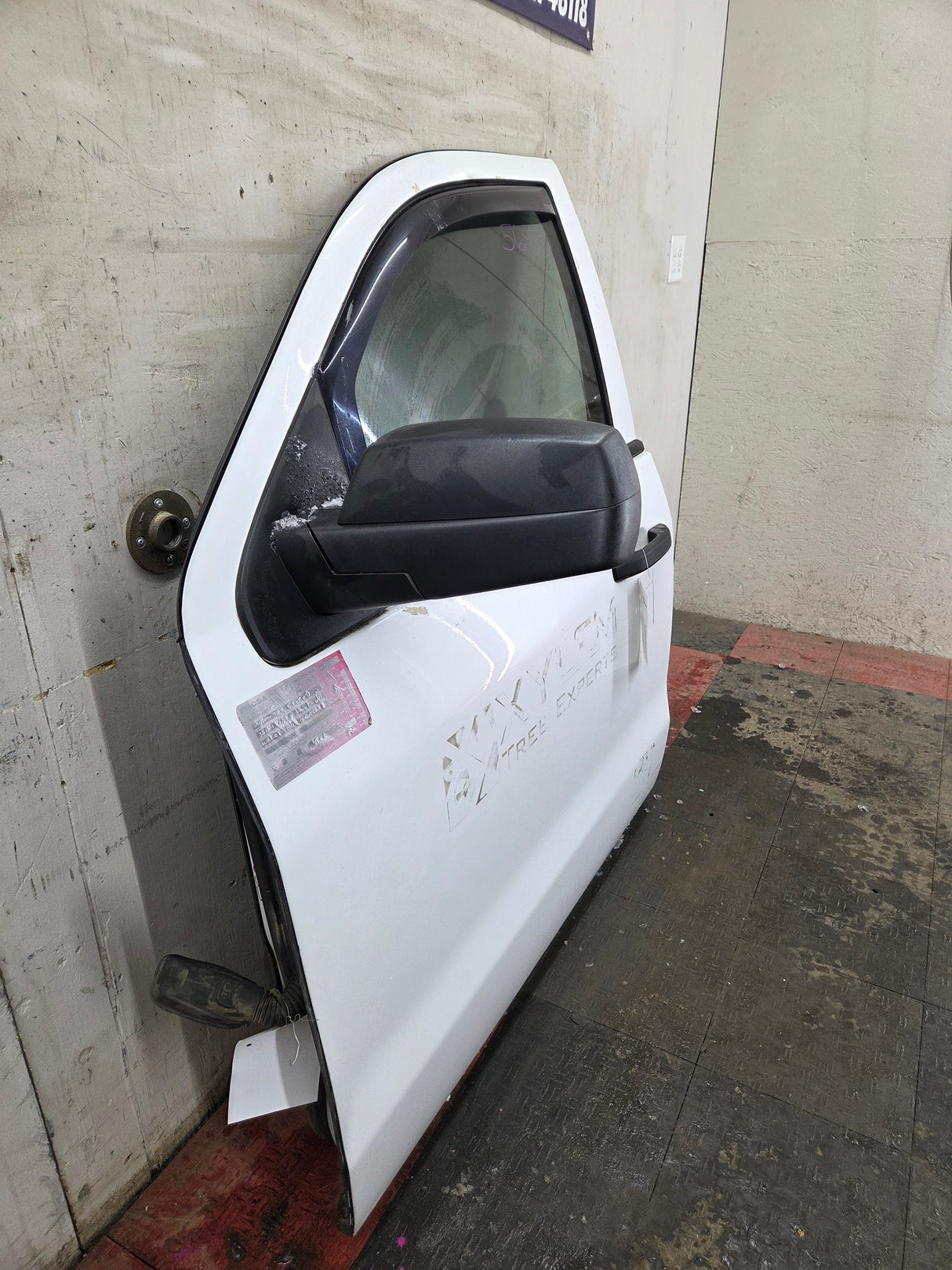 2014-2019 Chevrolet Silverado / GMC Sierra LH Front Driver Side Crew Cab Door 1500 25000 3500 HD