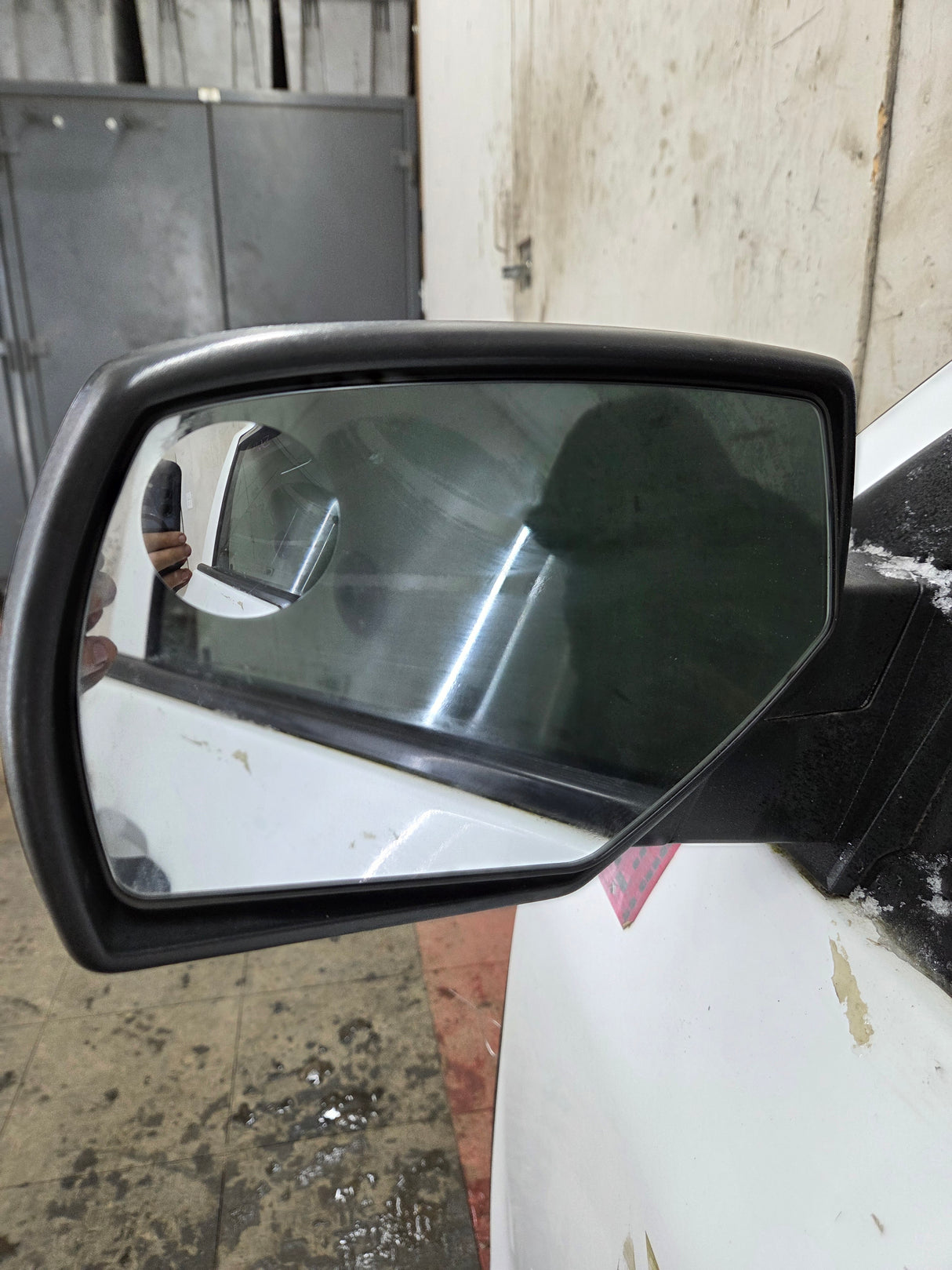 2014-2019 Chevrolet Silverado / GMC Sierra LH Front Driver Side Crew Cab Door 1500 25000 3500 HD