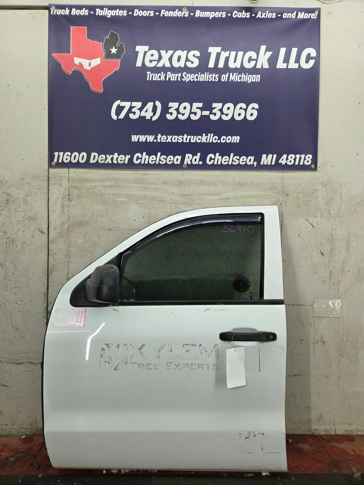 2014-2019 Chevrolet Silverado / GMC Sierra LH Front Driver Side Crew Cab Door 1500 25000 3500 HD