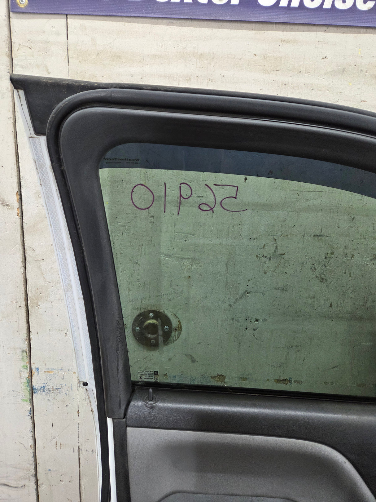 2014-2019 Chevrolet Silverado / GMC Sierra LH Front Driver Side Crew Cab Door 1500 25000 3500 HD