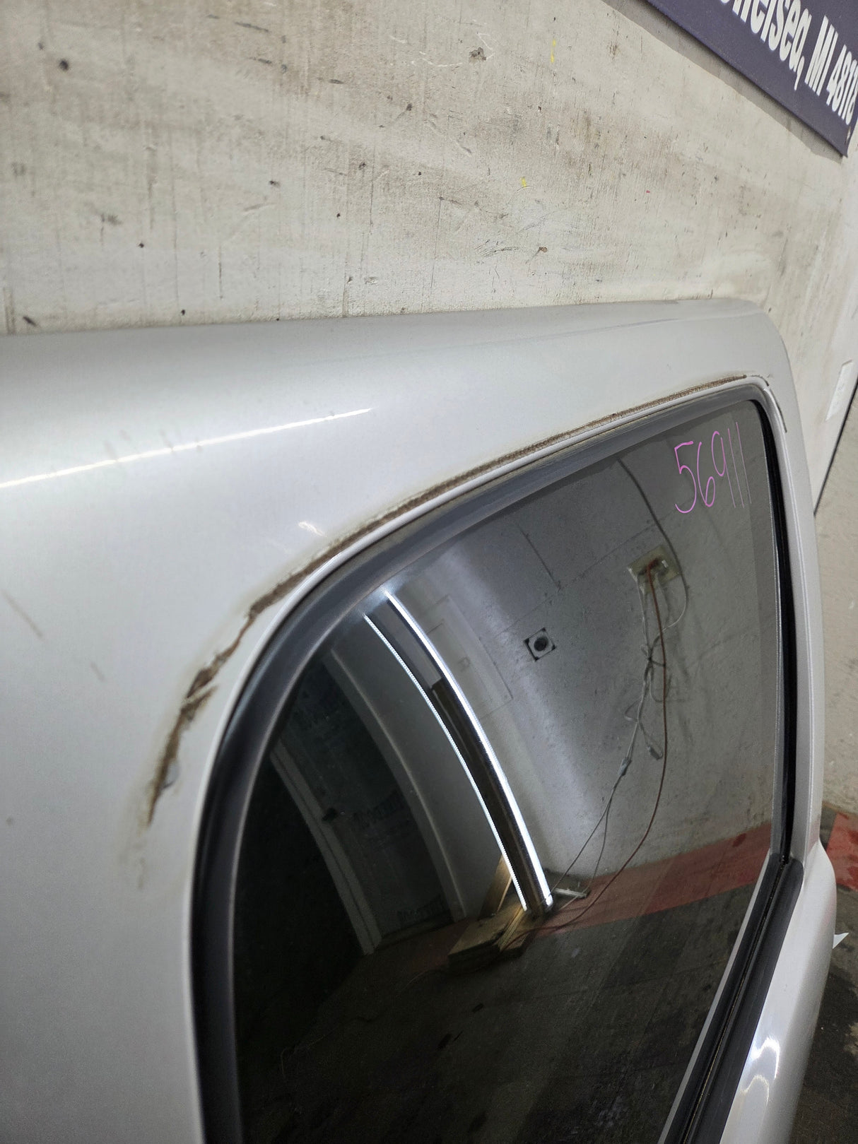 1999-2006 Chevrolet Silverado / GMC Sierra 1500 2500 3500 HD Rear Passenger side Crew Cab rear door RH - Fine Silver Birch Metallic