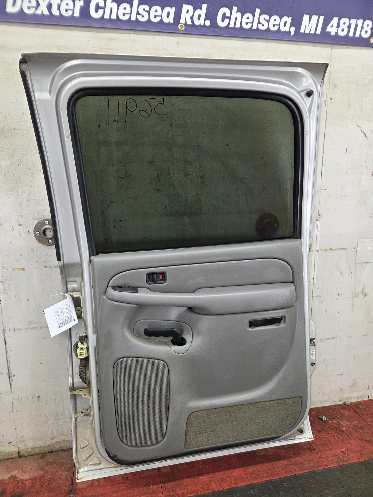 1999-2006 Chevrolet Silverado / GMC Sierra 1500 2500 3500 HD Rear Passenger side Crew Cab rear door RH - Fine Silver Birch Metallic