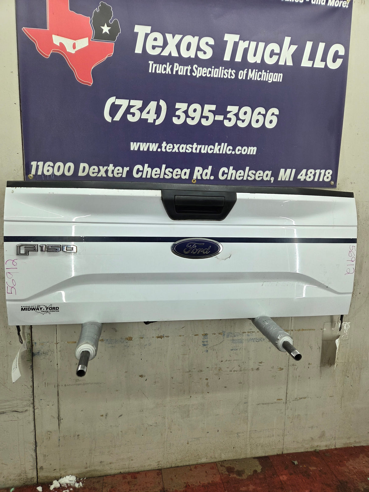 2015-2017 Ford F150 Tailgate - Oxford White