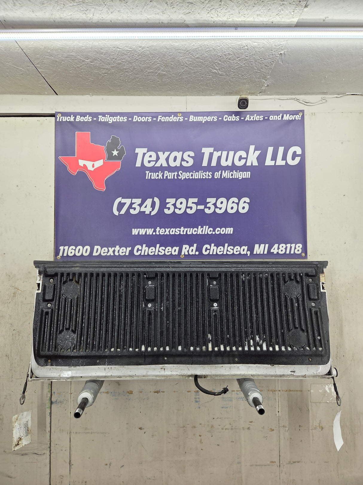 2015-2017 Ford F150 Tailgate - Oxford White