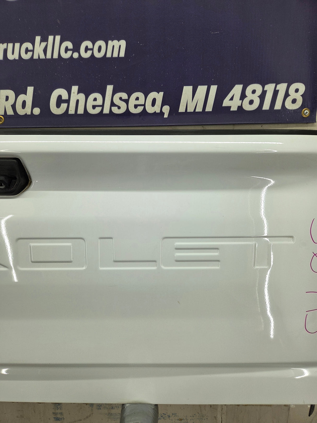 2019-2025 Chevrolet Silverado 2500 3500 Truck Tailgate