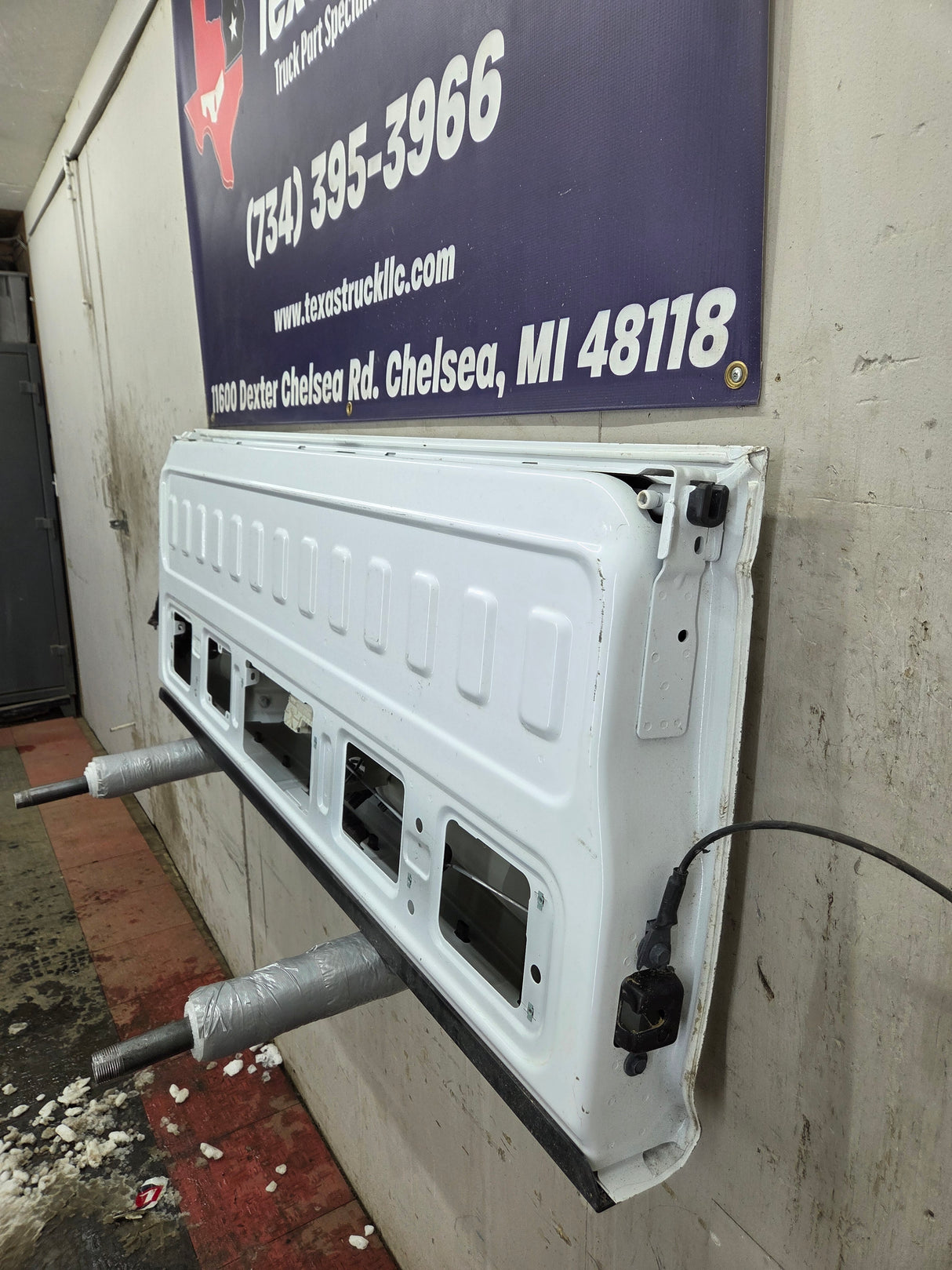 2019-2025 Chevrolet Silverado 2500 3500 Truck Tailgate