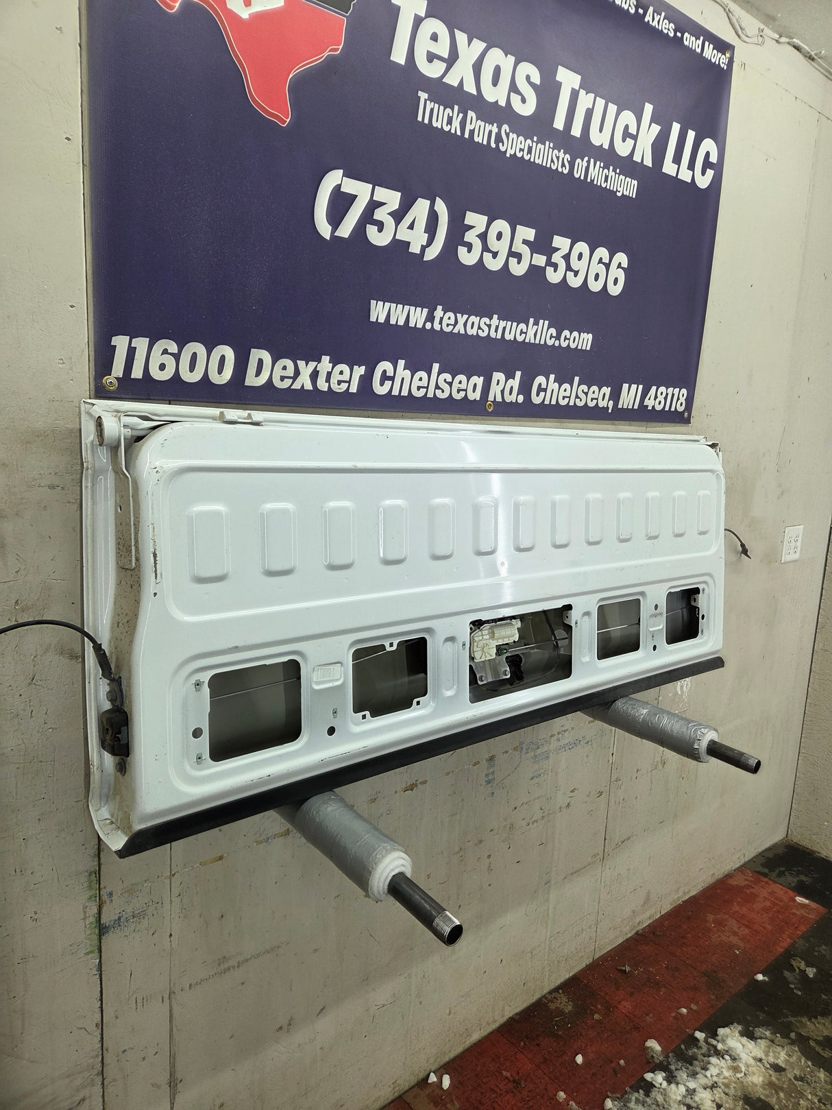 2019-2025 Chevrolet Silverado 2500 3500 Truck Tailgate