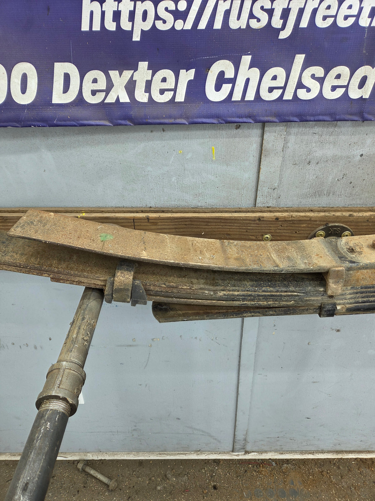 1999-2007 Ford F250 F350 Super Duty Rear Leaf Spring - 1