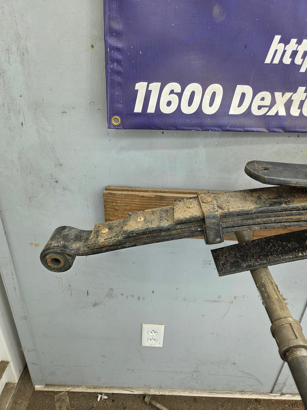 2008-2010 Ford F250 F350 Super Duty Rear Leaf Spring (1)