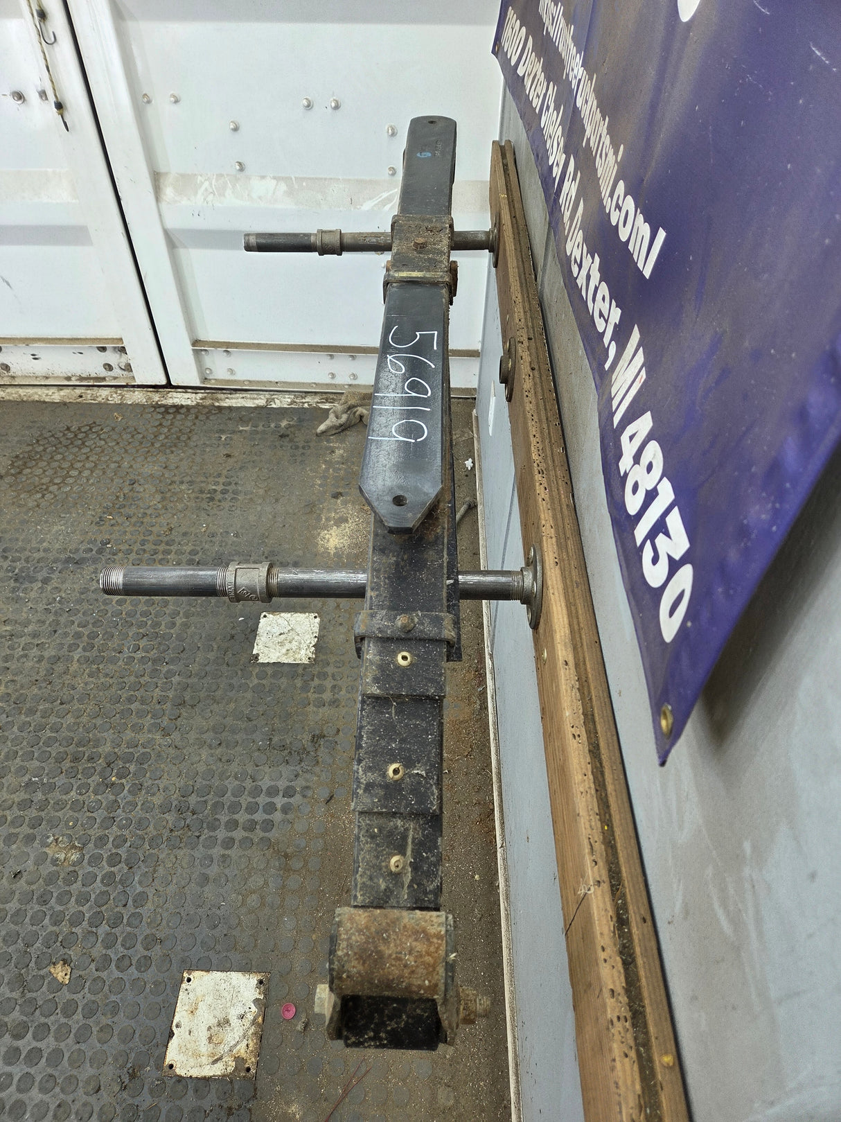 2008-2010 Ford F250 F350 Super Duty Rear Leaf Spring (1)