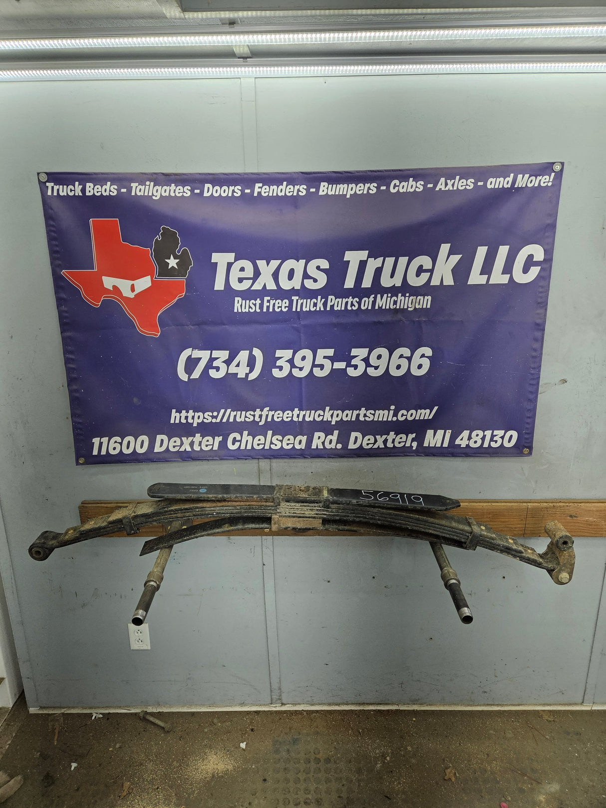 2008-2010 Ford F250 F350 Super Duty Rear Leaf Spring (1)