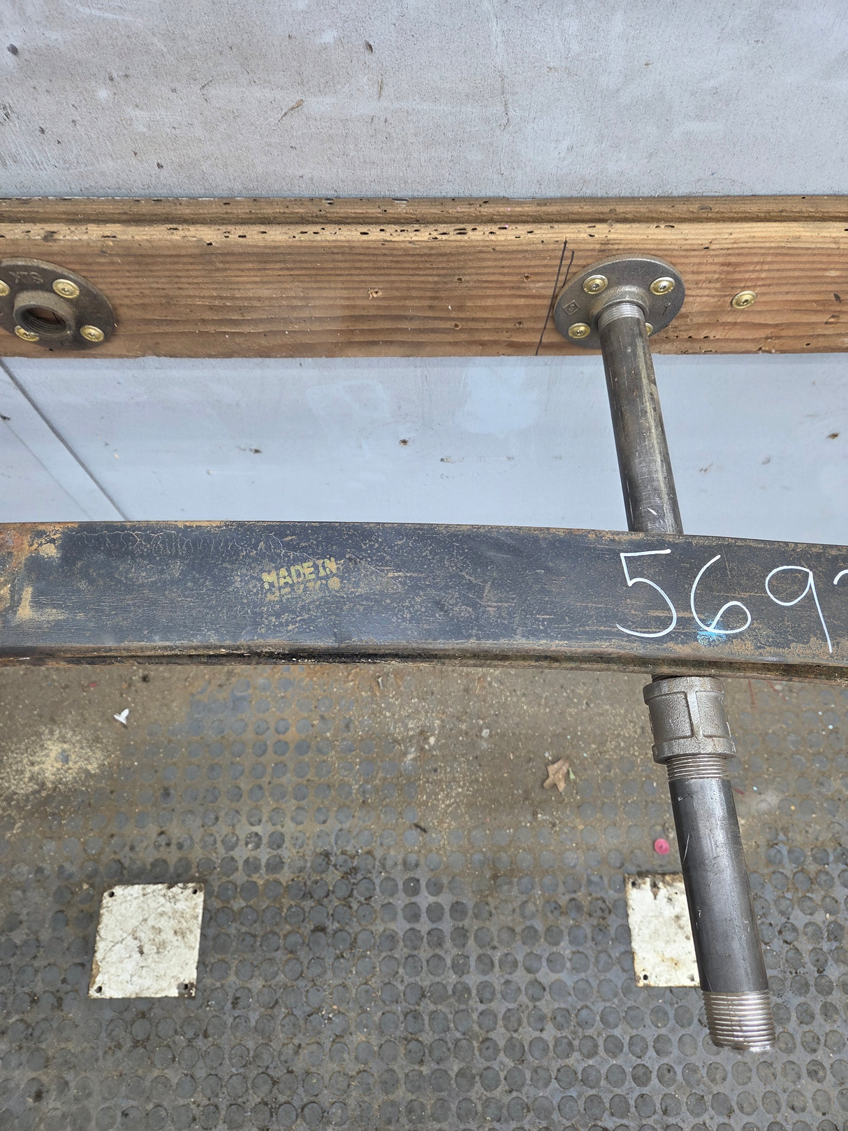 1999-2004 Ford F250 F350 Super Duty Excursion Front Leaf Spring