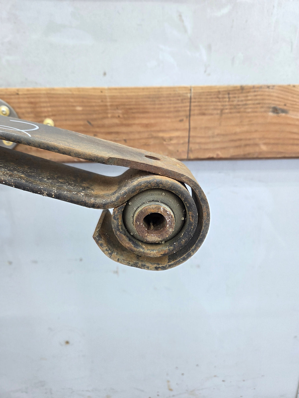 1999-2004 Ford F250 F350 Super Duty Excursion Front Leaf Spring