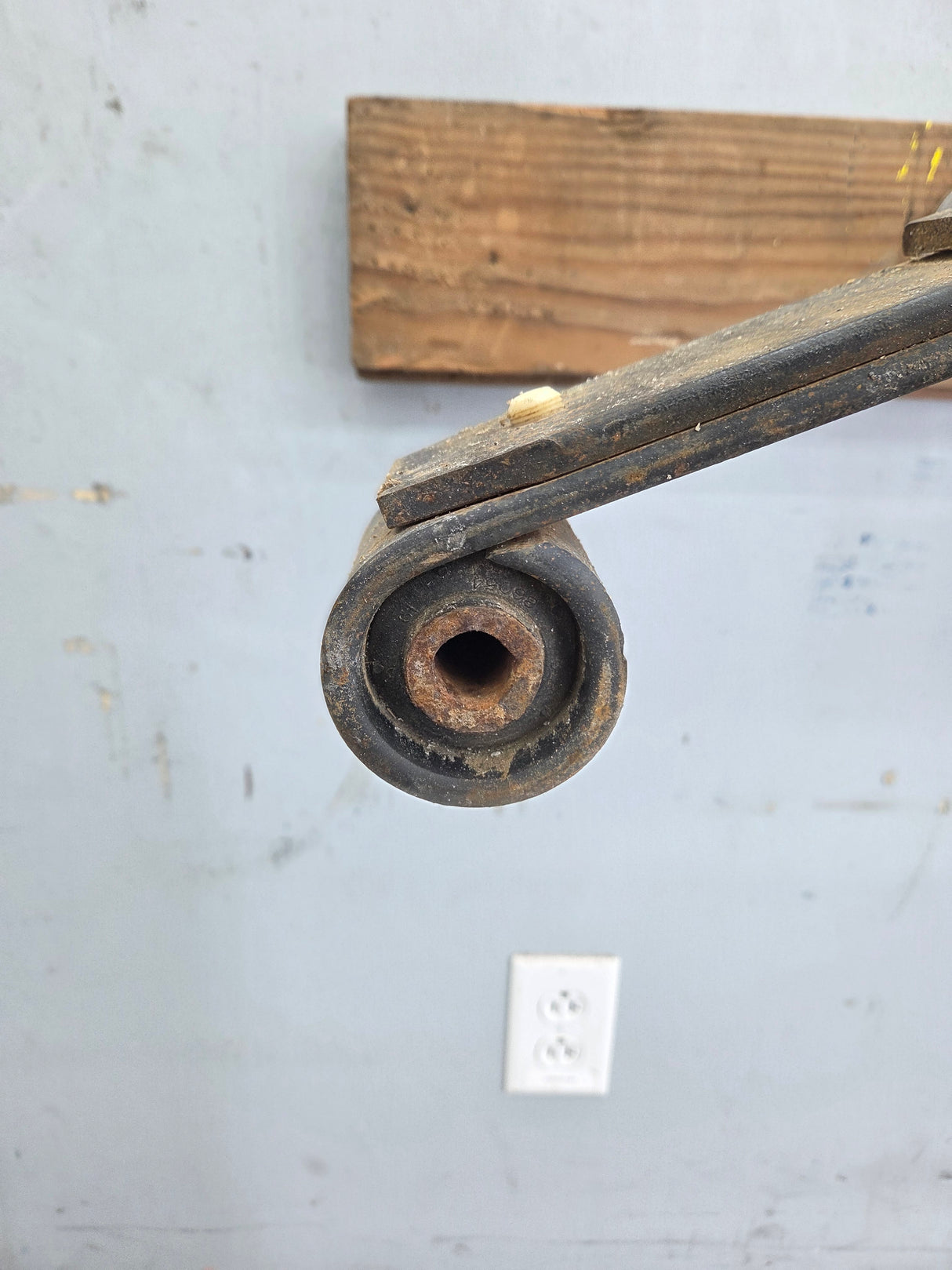 2008-2010 Ford F250 F350 Super Duty Rear Leaf Spring (1)