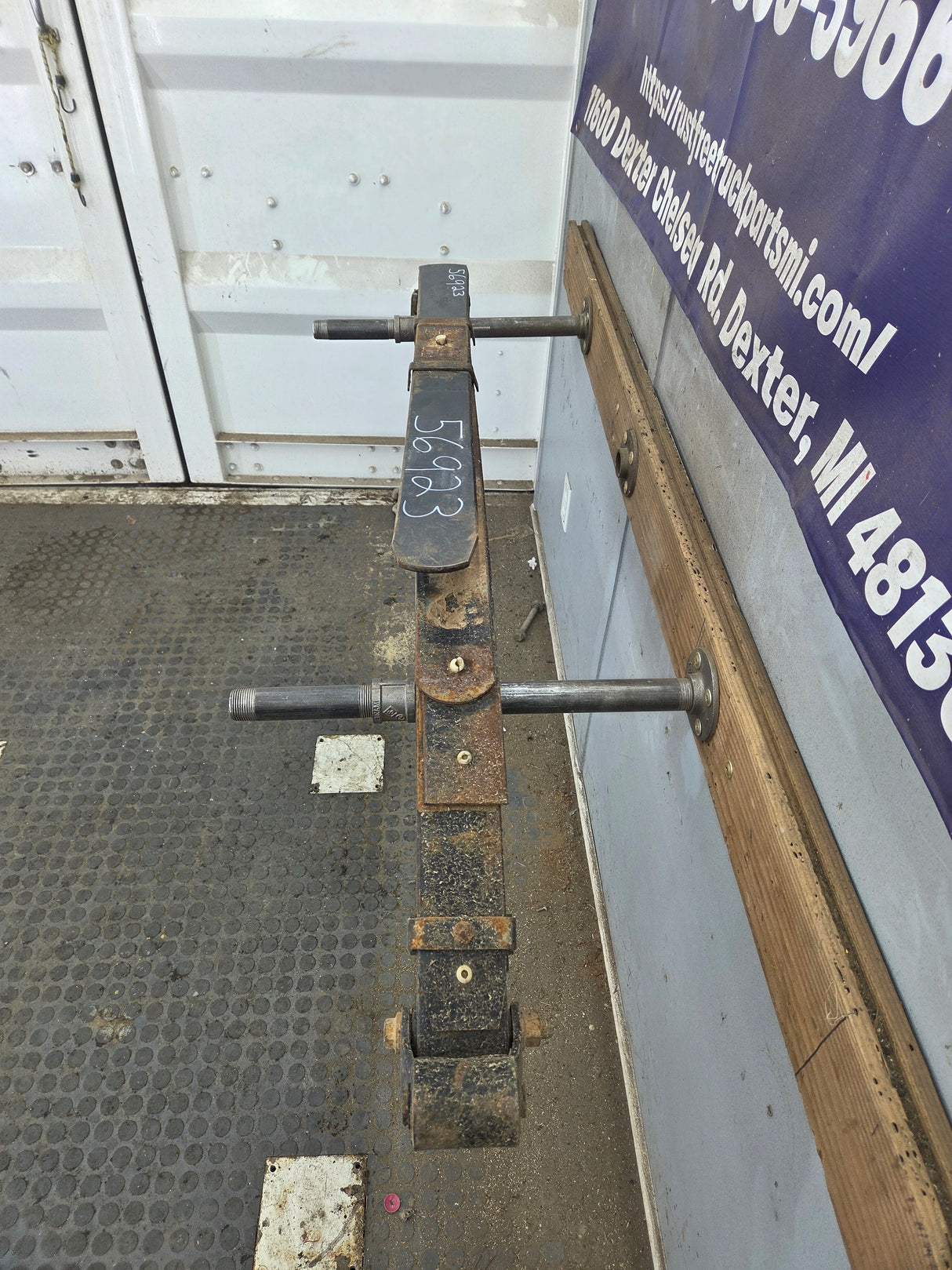 2008-2010 Ford F250 F350 Super Duty Rear Leaf Spring (1)