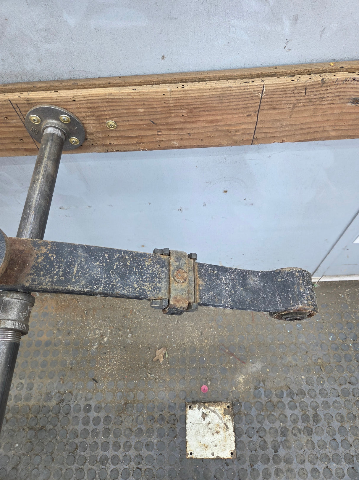 1999-2006 Chevrolet Silverado / GMC Sierra 1500 Rear Leaf Spring - (1)