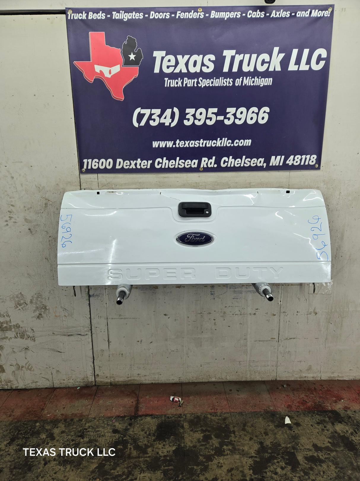 2008-2016 Ford Super Duty Tailgate F250 F350 F450 F550 - White