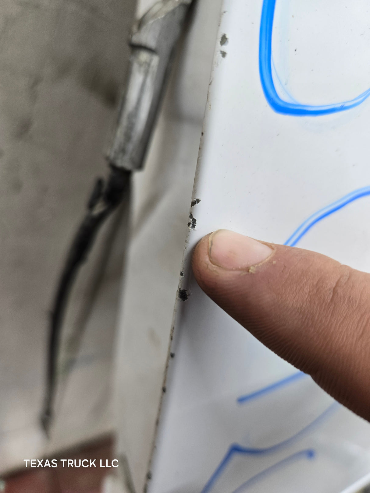 2008-2016 Ford Super Duty Tailgate F250 F350 F450 F550 - White