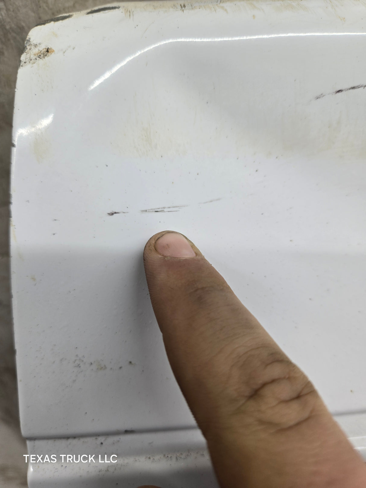 2008-2016 Ford Super Duty Tailgate F250 F350 F450 F550 - White