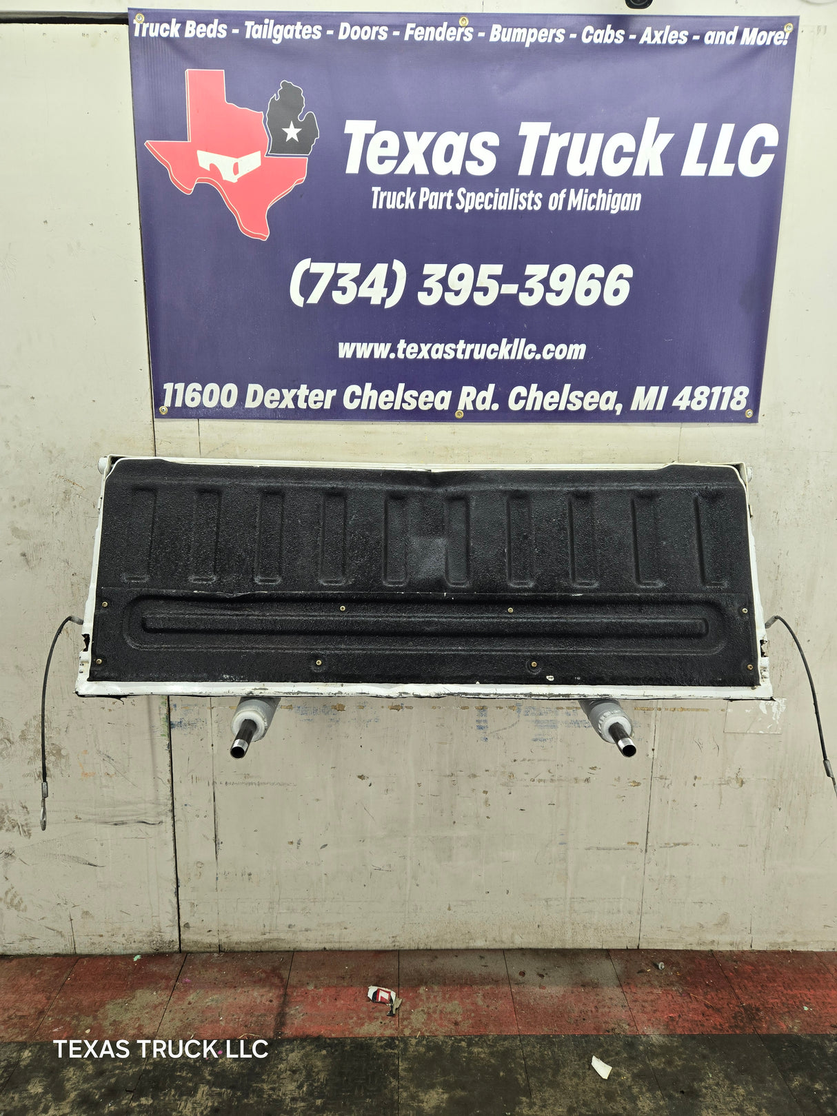 2008-2016 Ford Super Duty Tailgate F250 F350 F450 F550 - White