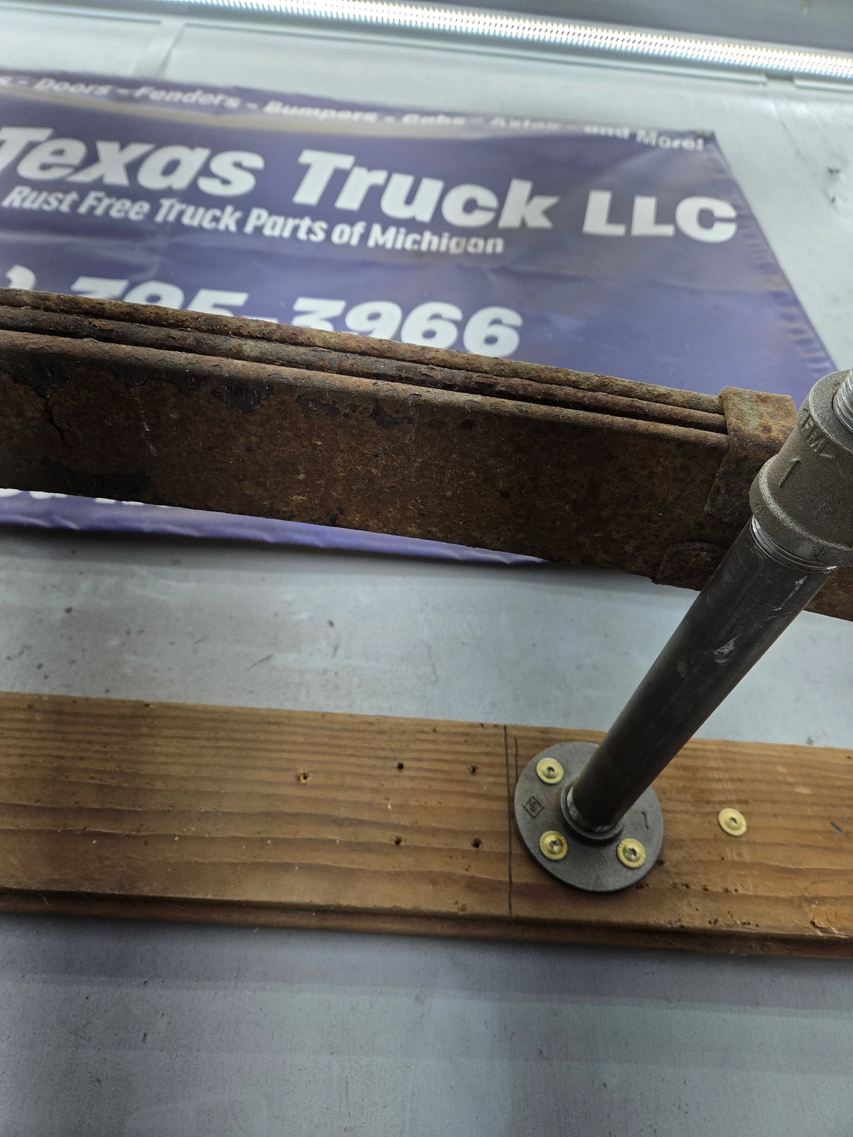 1999-2004 Ford F250 F350 Super Duty Excursion Front Leaf Spring