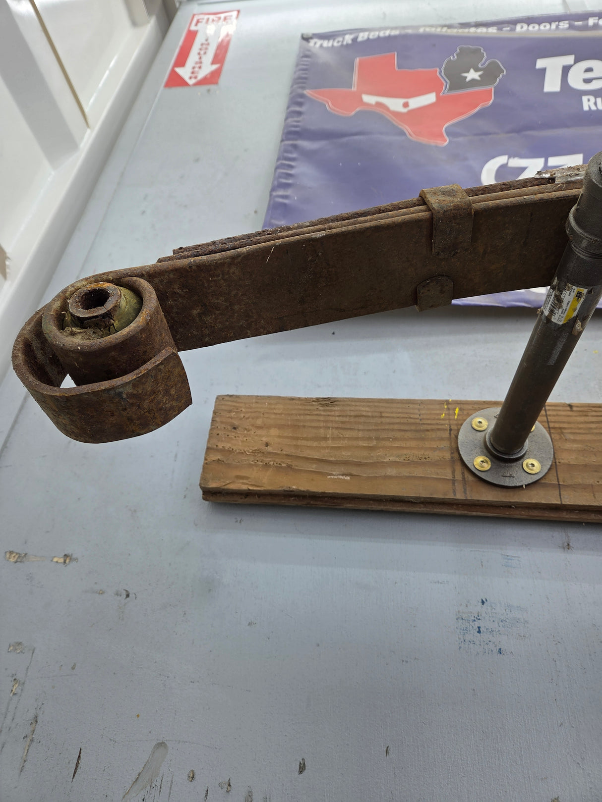 1999-2004 Ford F250 F350 Super Duty Excursion Front Leaf Spring